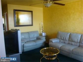 1015 Barker Road Sharon Hill, PA 19079 - Photo 7 of 12 Living Room