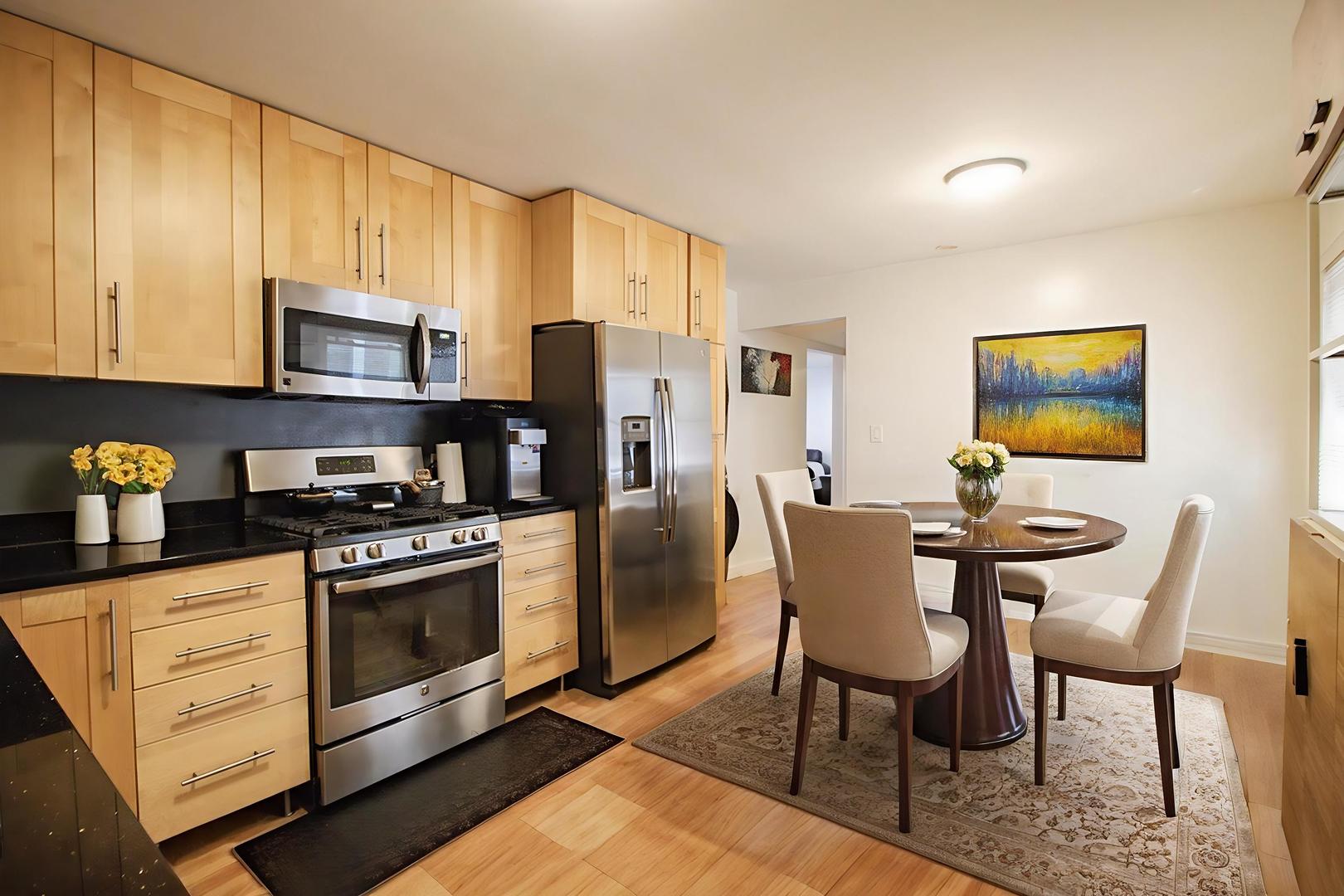 2065 West Farwell Avenue, Unit 3N Chicago, IL 60645 - Photo 5 of 15