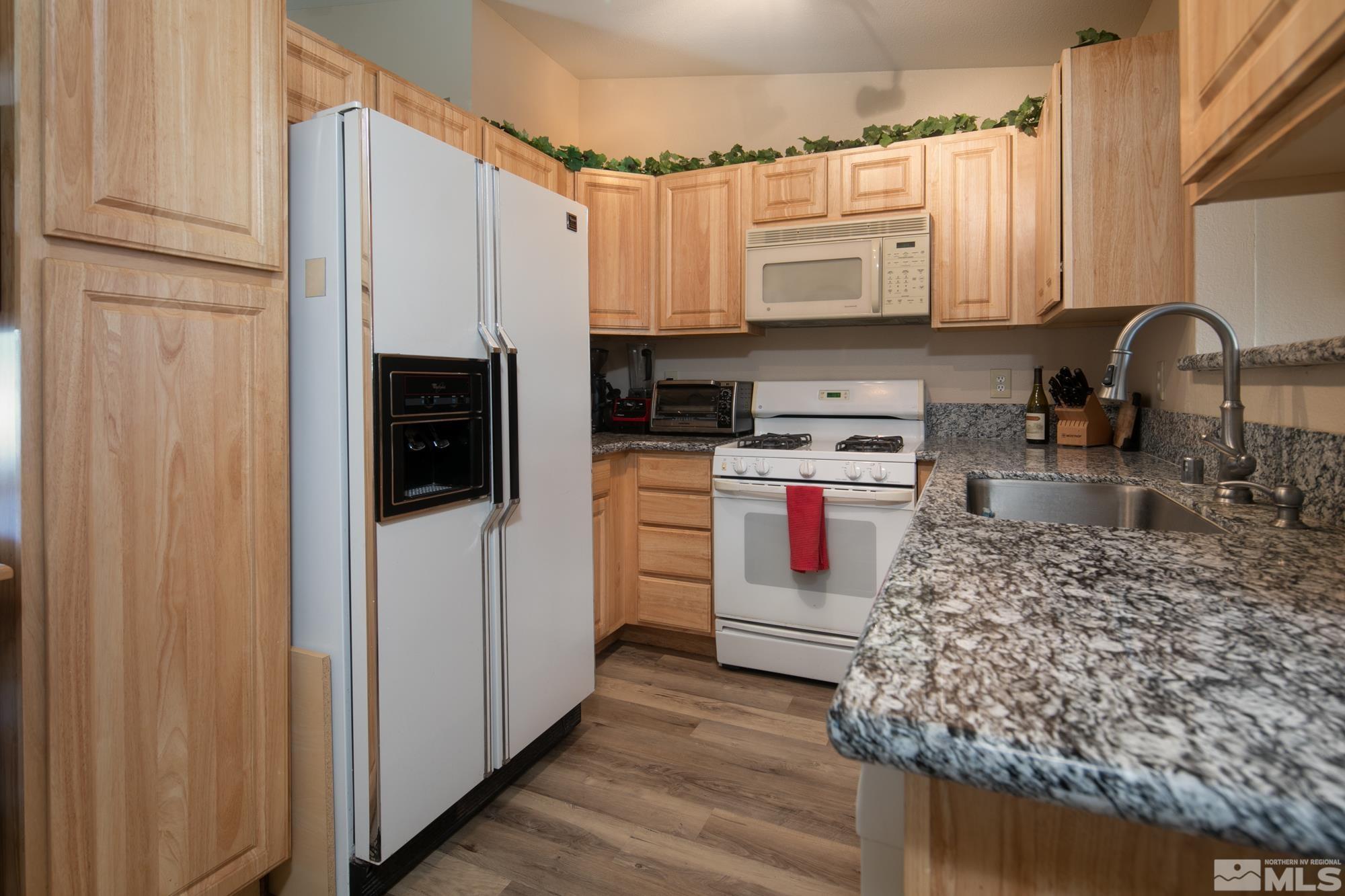 8435 Sopwith Boulevard Reno, NV 89506 - Photo 11 of 28 Photo 11