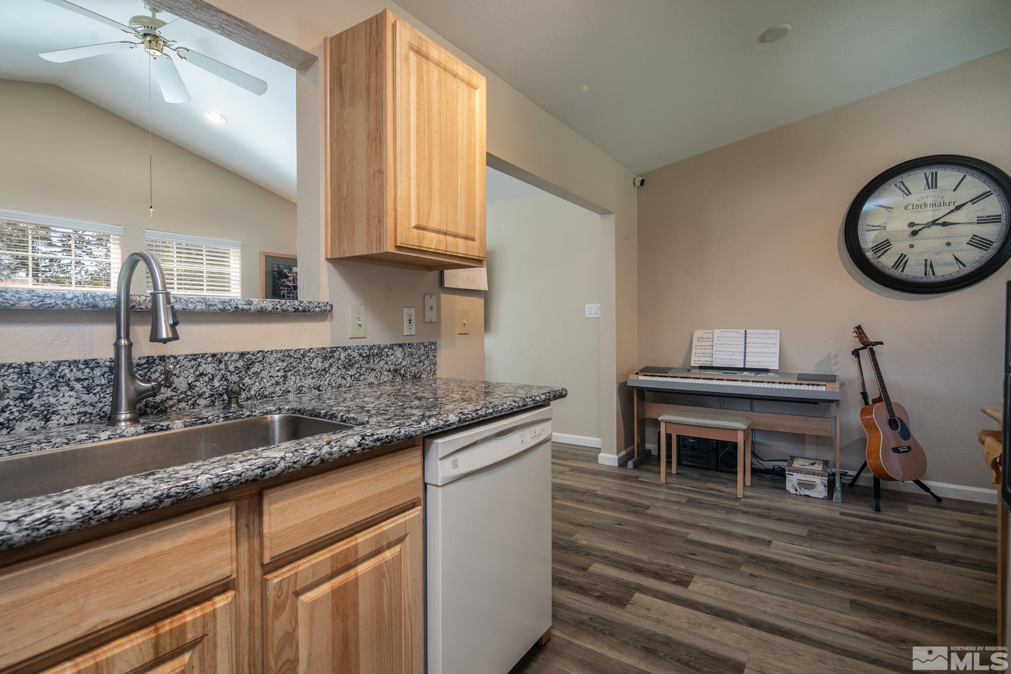 8435 Sopwith Boulevard Reno, NV 89506 - Photo 13 of 28 Photo 13