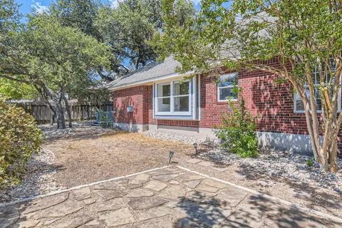 $2,800 | 6740 Poncha Pass, Austin, TX 78749