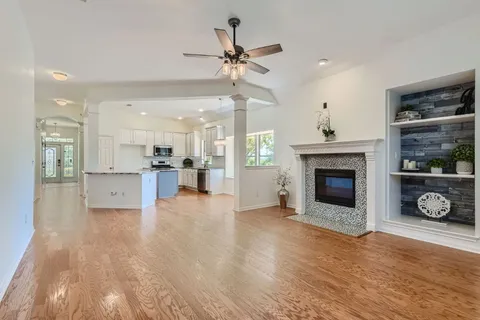 $2,800 | 6740 Poncha Pass, Austin, TX 78749