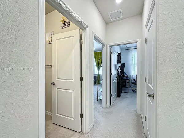 $3,500 | 1240 Eucalyptus Drive, Unit 4, Hollywood, FL 33021
