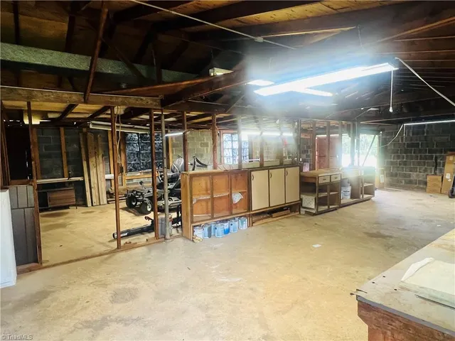 $179,900 | 115 Stout Lane, Pilot Mountain, NC 27041