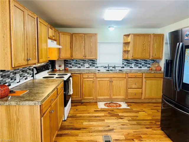 $179,900 | 115 Stout Lane, Pilot Mountain, NC 27041