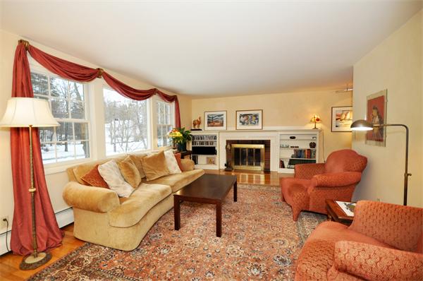 4 Townsend Road Acton, MA 01720 - Photo 3 of 28 Gallery Image 3