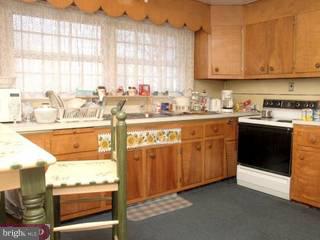 404 West Laurel Road Stratford, NJ 08084 - Photo 3 of 6
