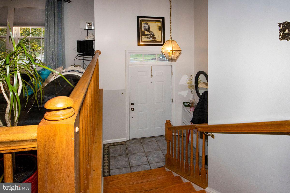 60 Vance Avenue Sicklerville, NJ 08081 - Photo 4 of 42 Foyer: Ceramic Tile