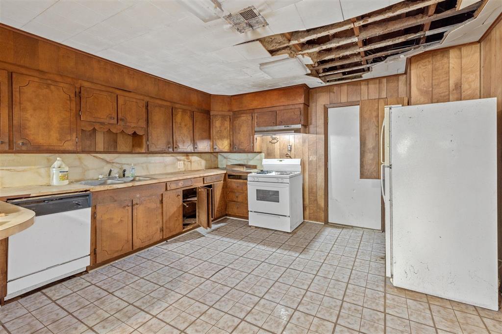 2317 Greenbriar Road Lake Charles, LA 70607 - Photo 4 of 9 Gallery Image 4