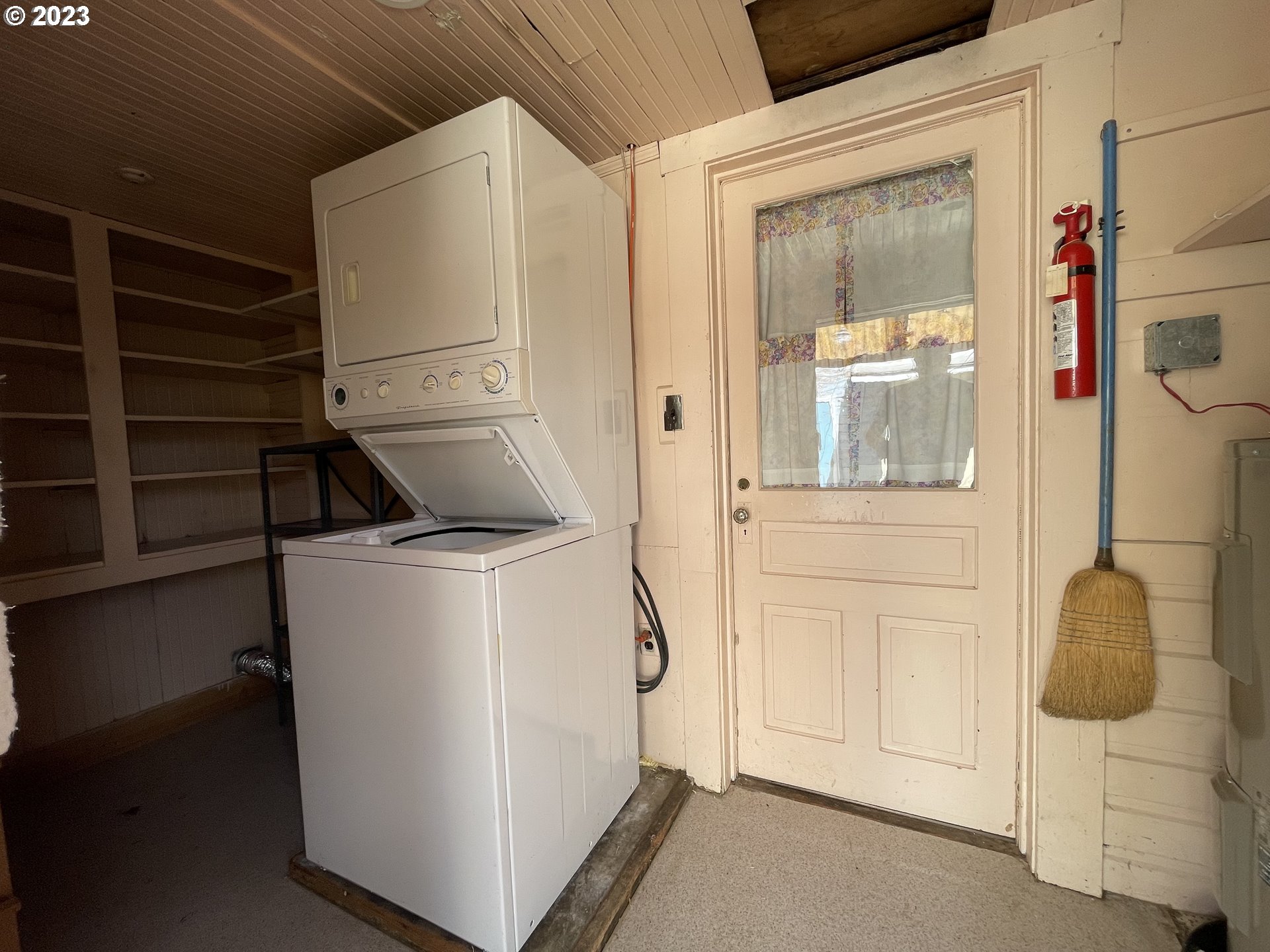 430 E Street Springfield, OR 97477 - Photo 25 of 29 a storage room with cabinets