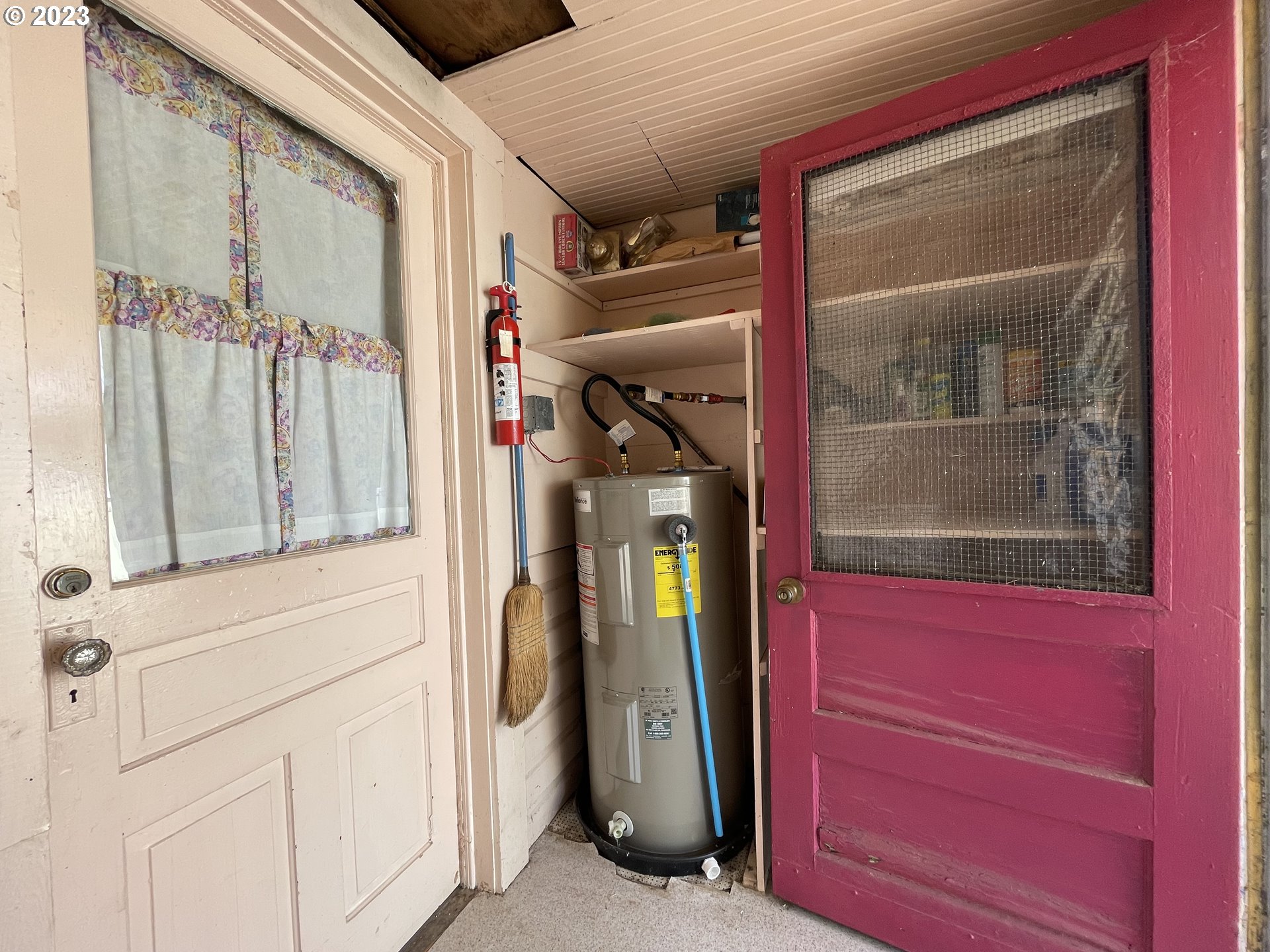 430 E Street Springfield, OR 97477 - Photo 26 of 29 a view of a door of the house