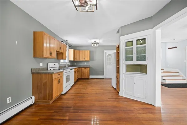 $779,900 | 12 Bylund Avenue, Auburn, MA 01501