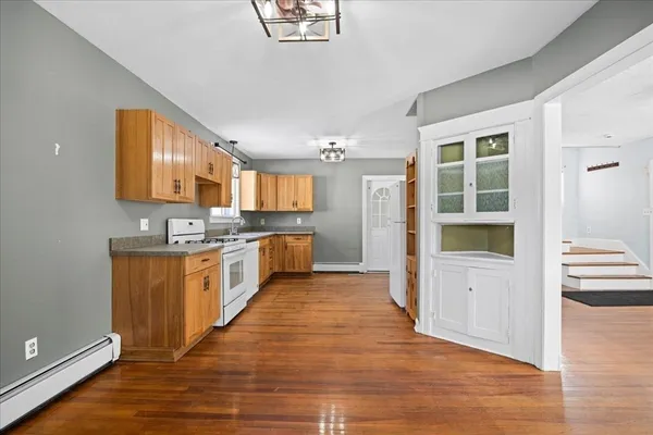 $749,900 | 12 Bylund Avenue, Auburn, MA 01501