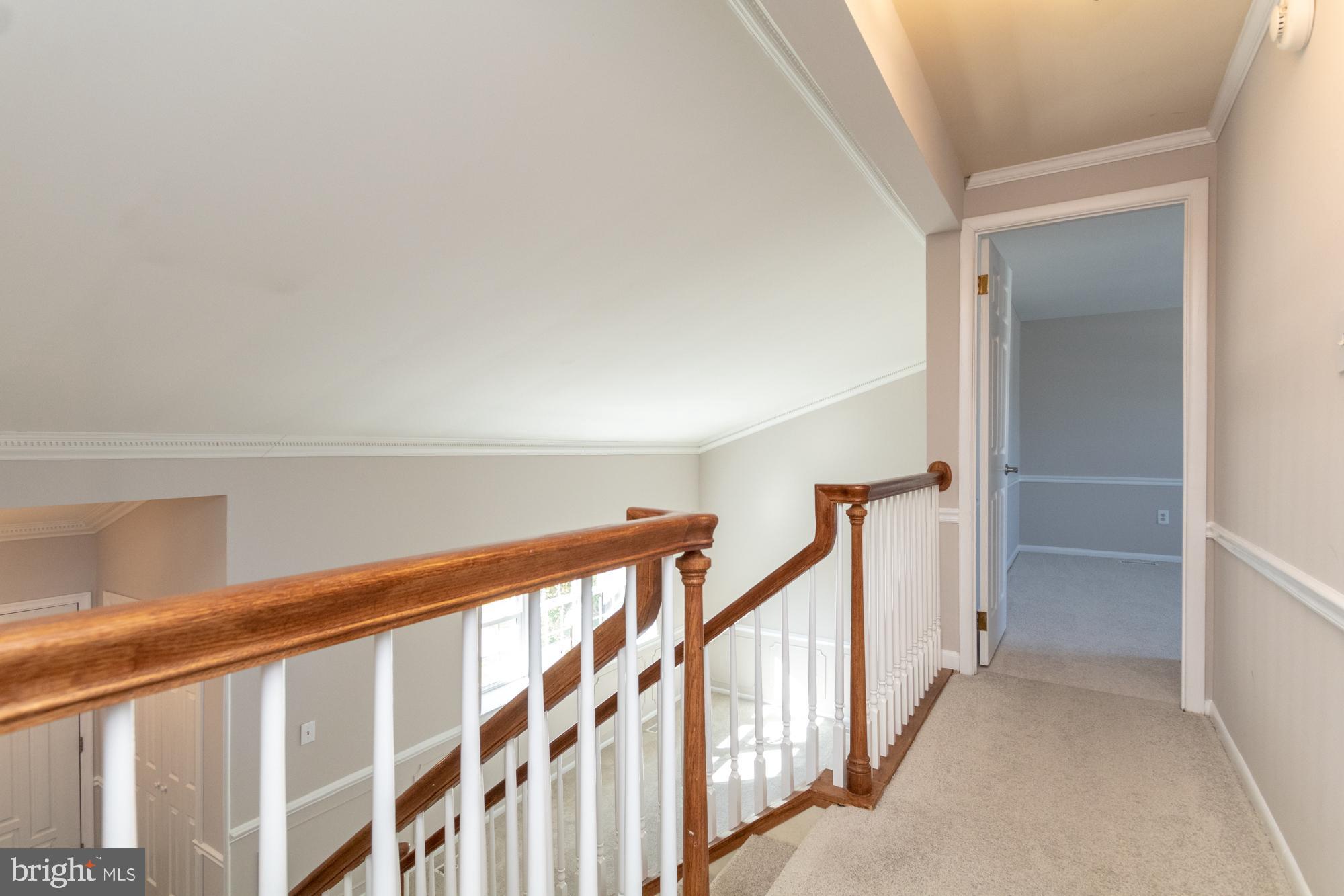 9221 Bowline Road Baltimore, MD 21236 - Photo 25 of 48 Open hallway