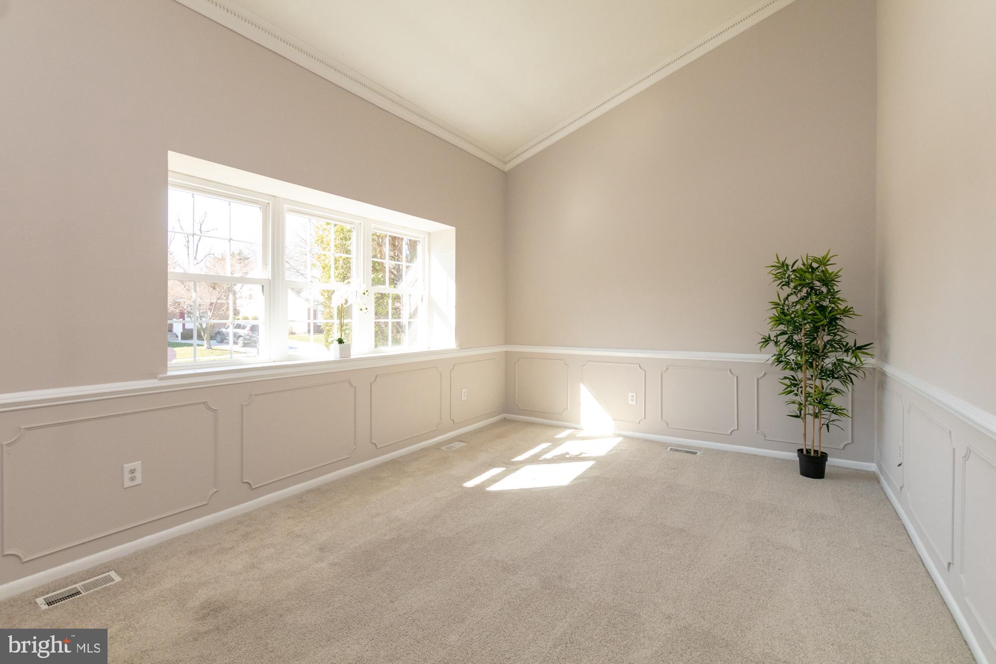 9221 Bowline Road Baltimore, MD 21236 - Photo 7 of 48 Living room with large bay window