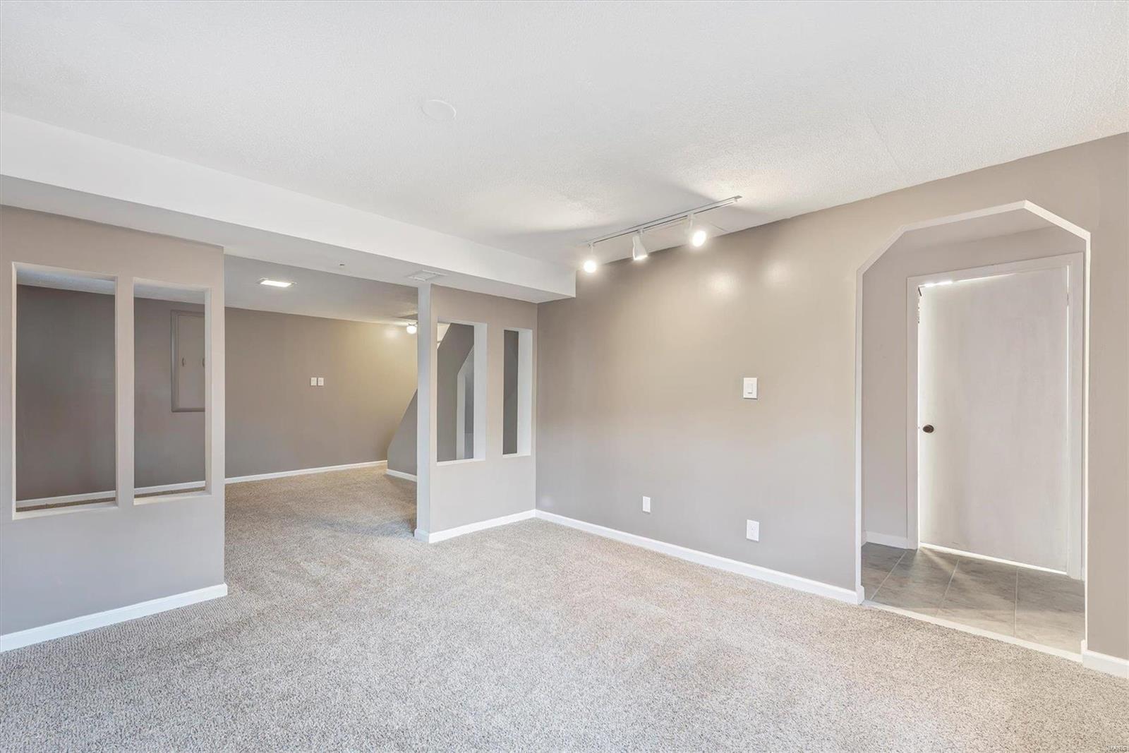 5859 Rabbit Run Drive St. Louis, MO 63129 - Photo 29 of 36 Gallery Image 29