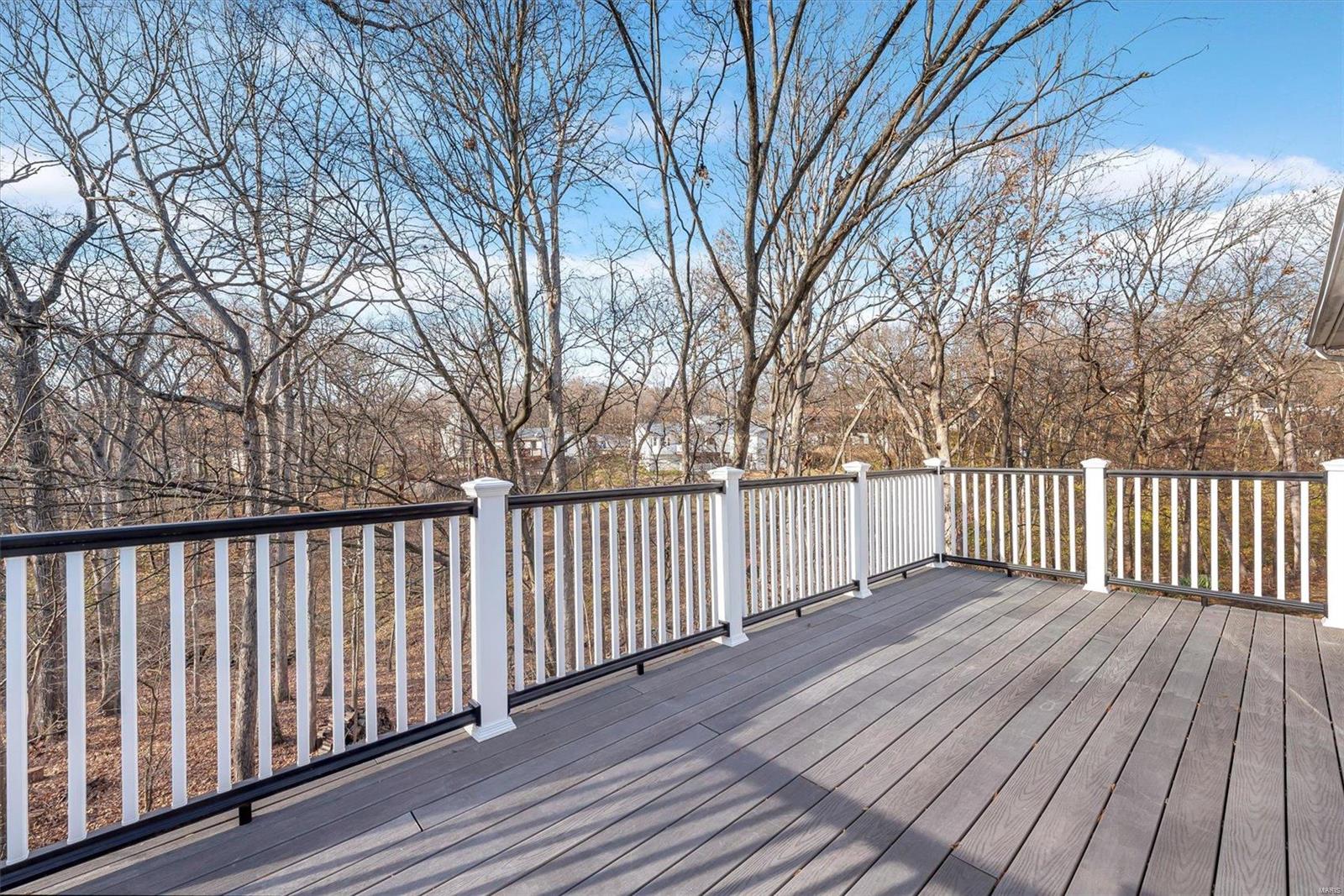 5859 Rabbit Run Drive St. Louis, MO 63129 - Photo 9 of 36 Gallery Image 9
