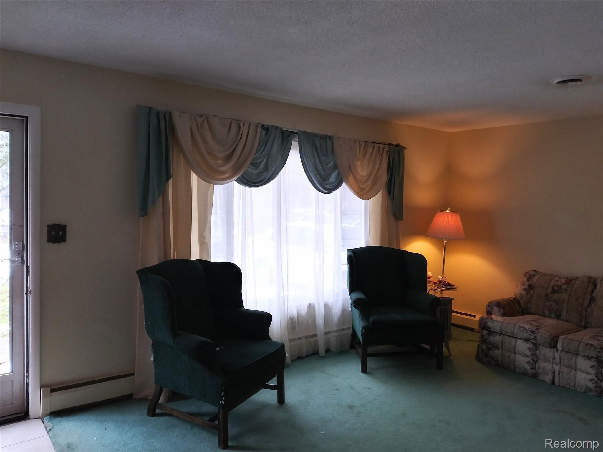 10339 Denton Hill Road Fenton, MI 48430 - Photo 9 of 9 20210115_141800_HDR_2.jpg