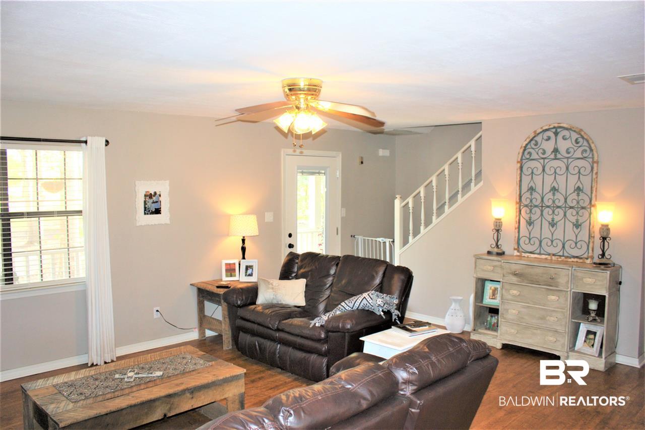 34735 Oak Lane Stapleton, AL 36578 - Photo 11 of 37 Living Room