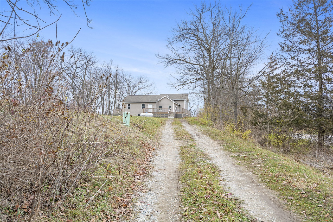 6840 South Meridian Road Addison, MI 49220 - Photo 2 of 38