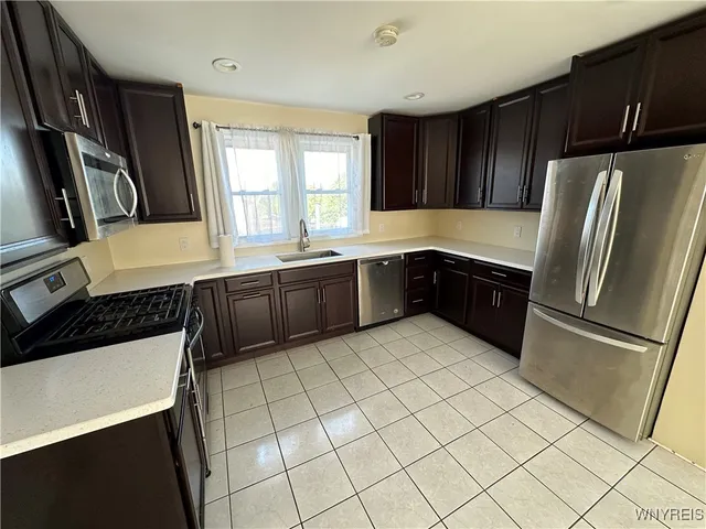 $1,750 | 1133 Hertel Avenue, Unit 2, Buffalo, NY 14216