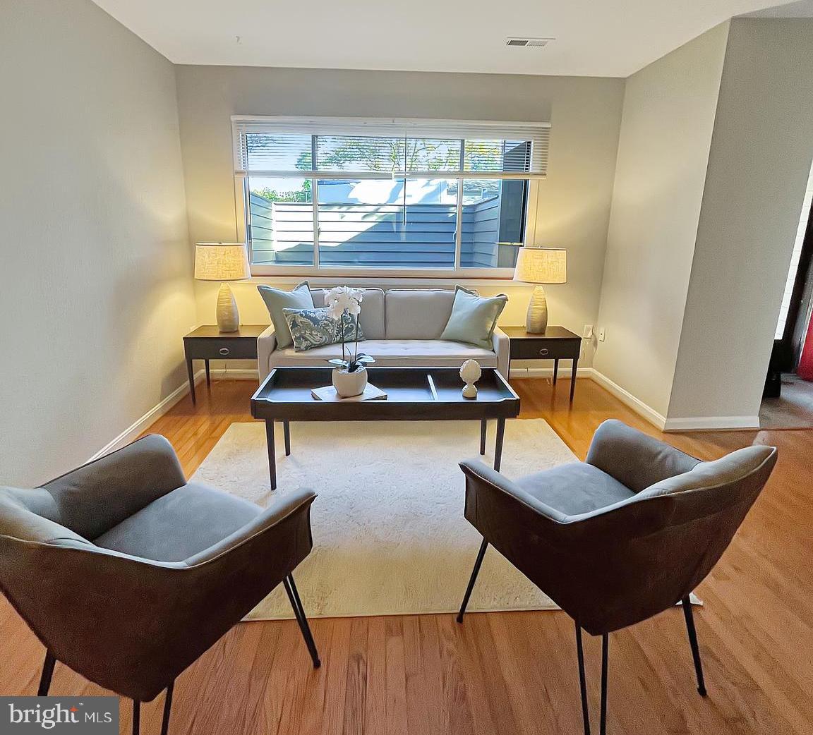 1052 Cedar Ridge Court Annapolis, MD 21403 - Photo 2 of 27 Gallery Image 2