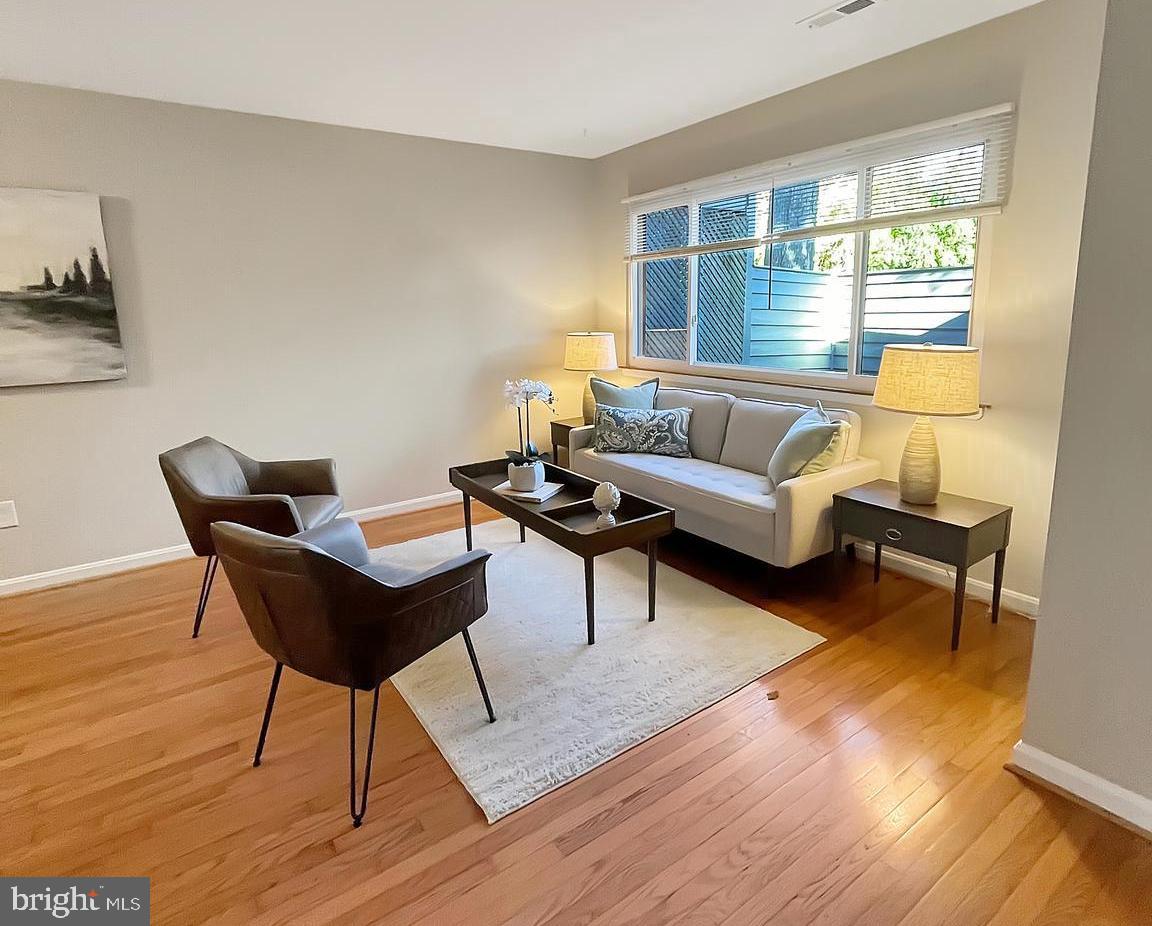 1052 Cedar Ridge Court Annapolis, MD 21403 - Photo 6 of 27 Gallery Image 6
