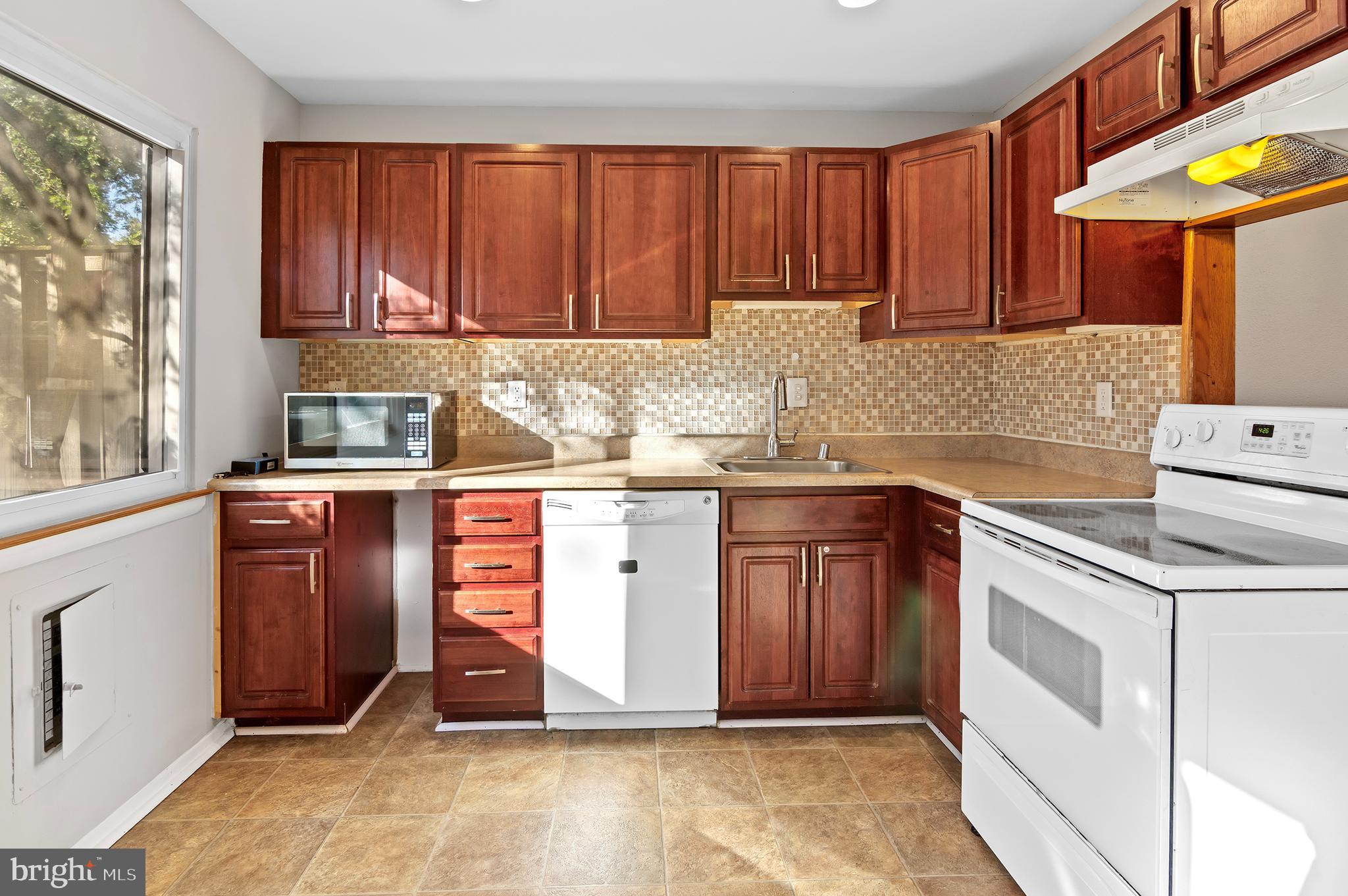 1052 Cedar Ridge Court Annapolis, MD 21403 - Photo 9 of 27 Gallery Image 9