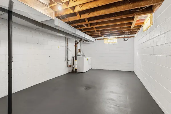 $264,900 | 1817 1st Avenue Northeast, Austin, MN 55912