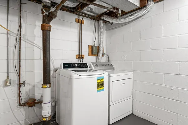 $264,900 | 1817 1st Avenue Northeast, Austin, MN 55912