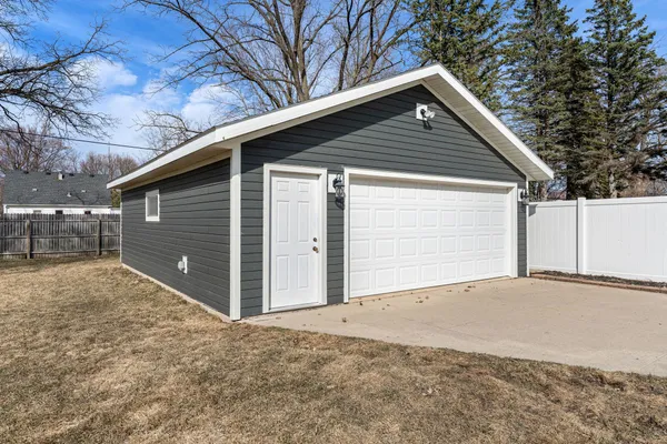 $264,900 | 1817 1st Avenue Northeast, Austin, MN 55912