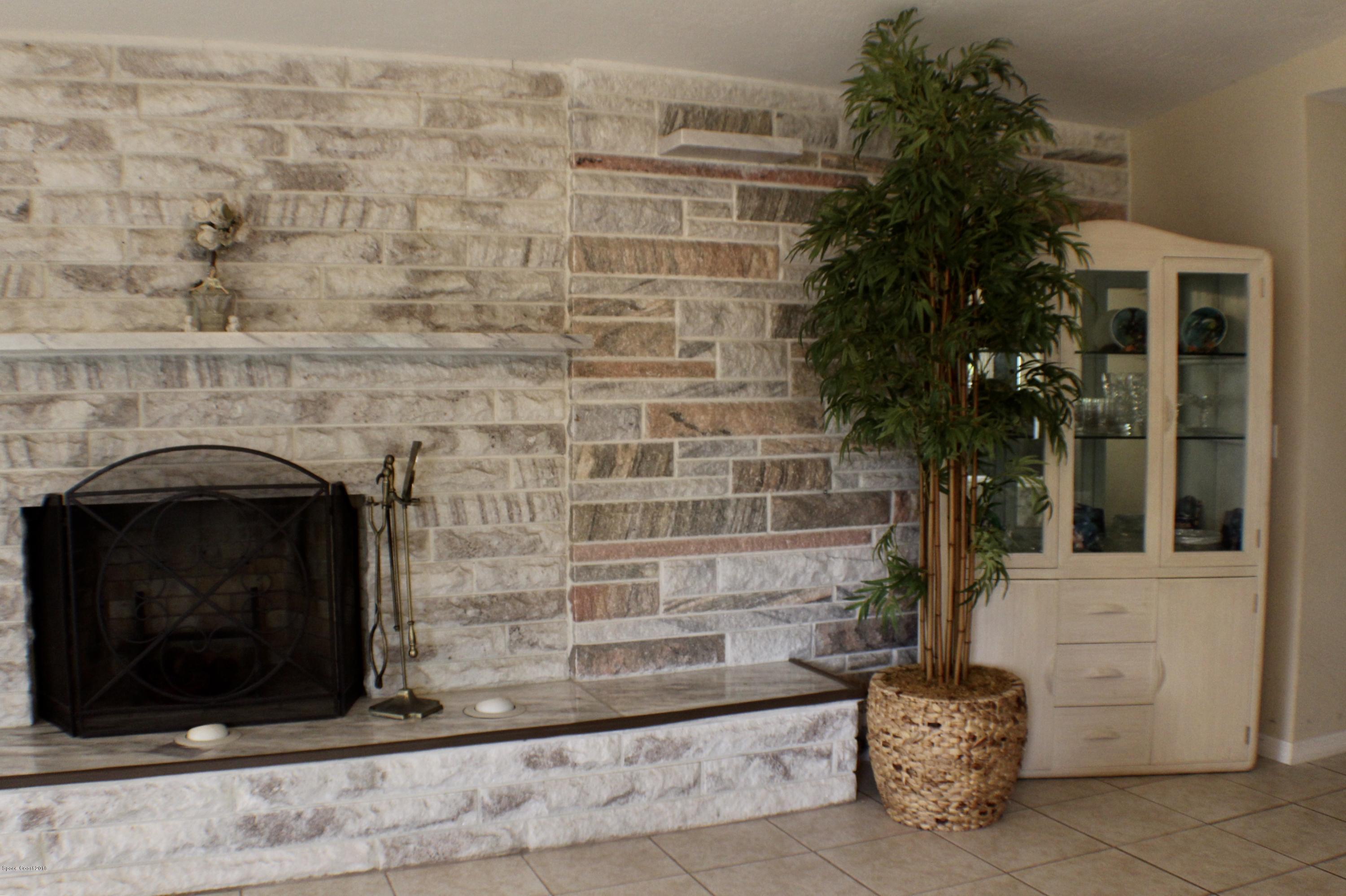 355 Gray Road Melbourne, FL 32904 - Photo 12 of 49 IMG-6077