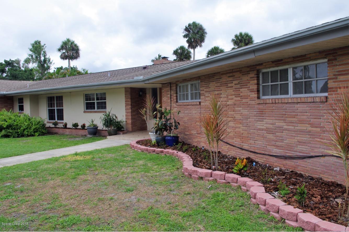 355 Gray Road Melbourne, FL 32904 - Photo 5 of 49 IMG-6026