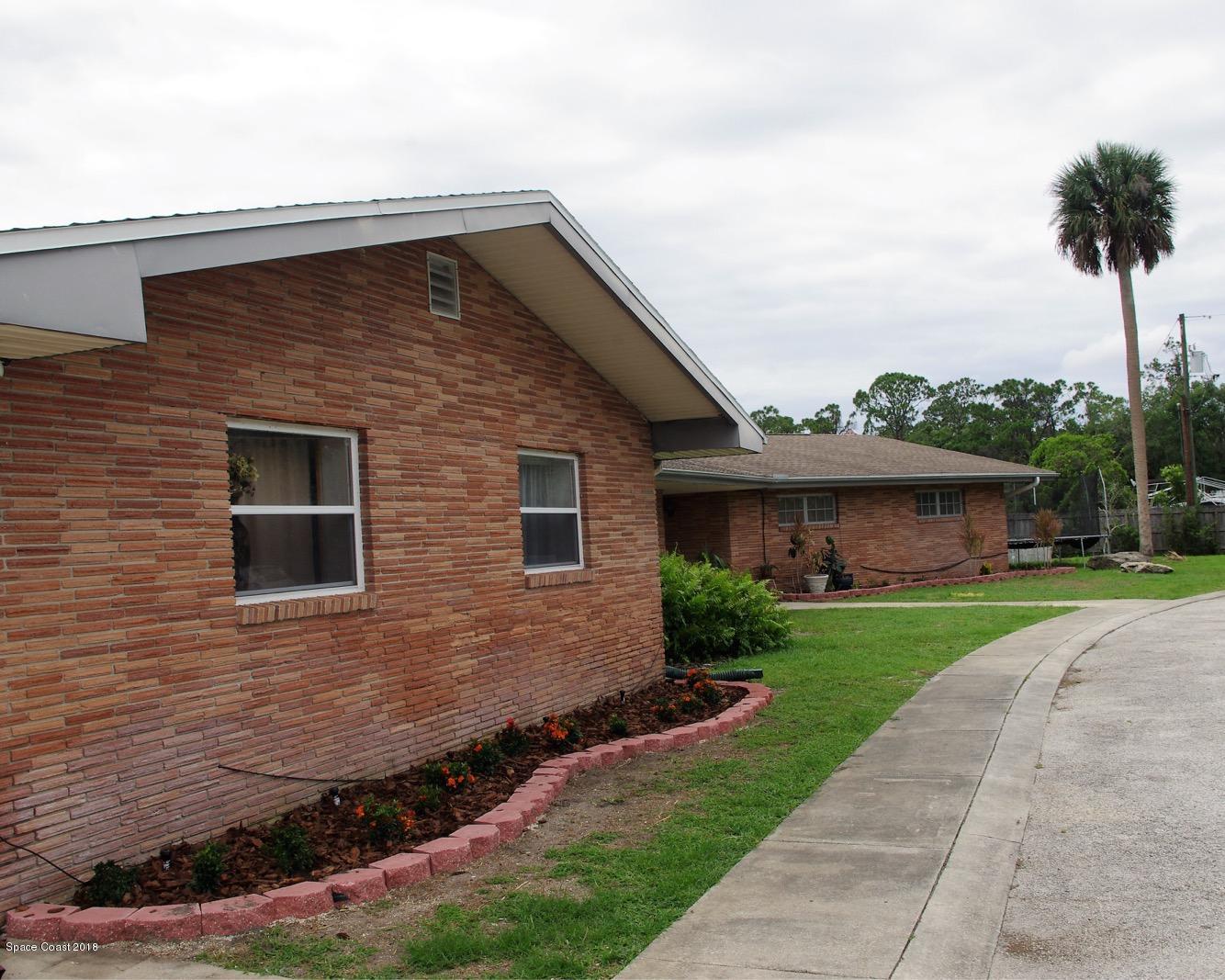 355 Gray Road Melbourne, FL 32904 - Photo 6 of 49 IMG-6022
