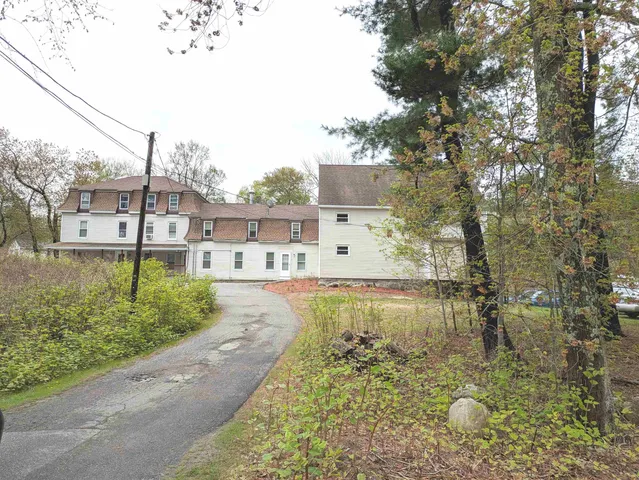 $2,395 | 3 South Shore Road, Unit 9, Salem, NH 03079