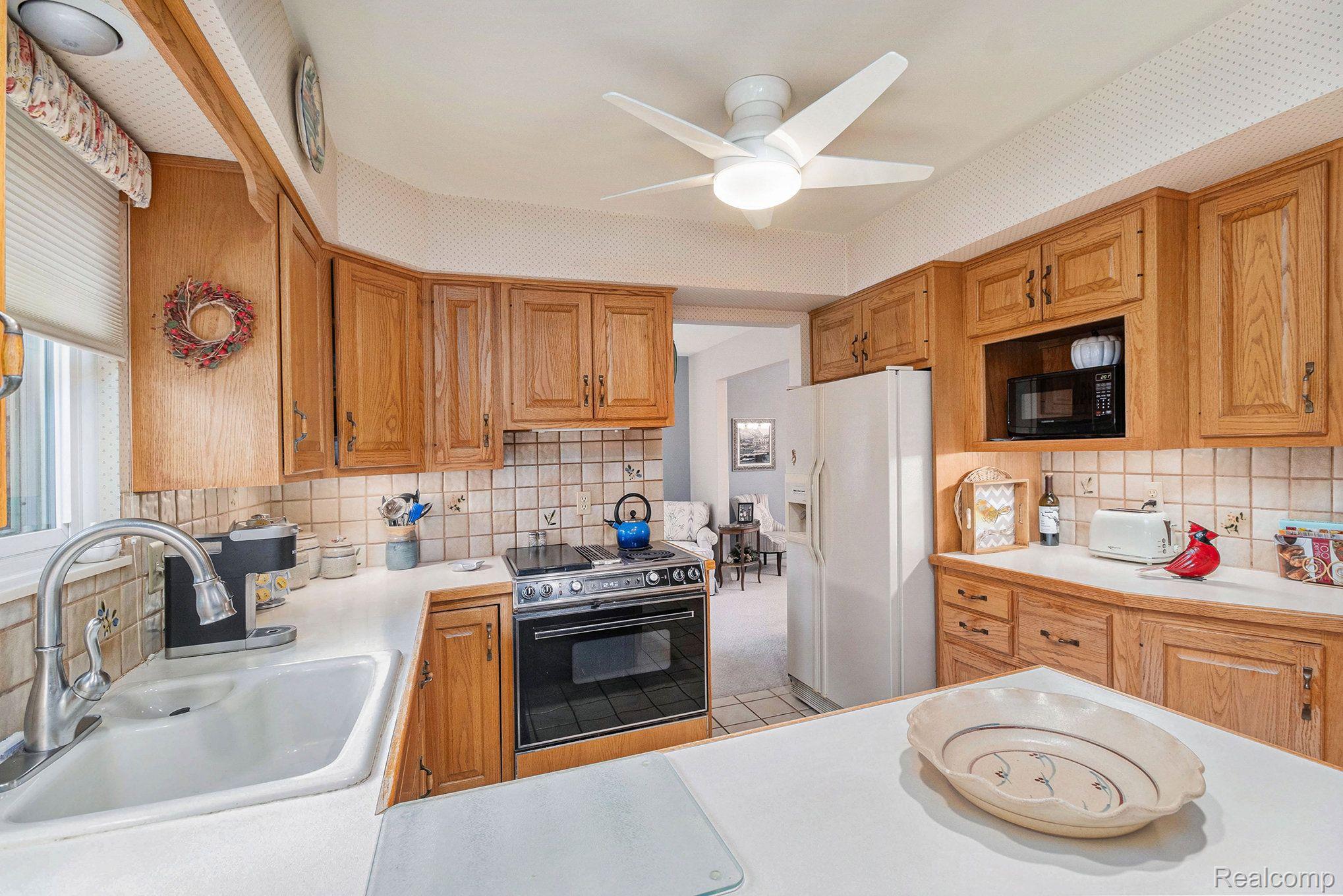 1129 Dolliver Drive Rochester, MI 48306 - Photo 20 of 48 Gallery Image 20