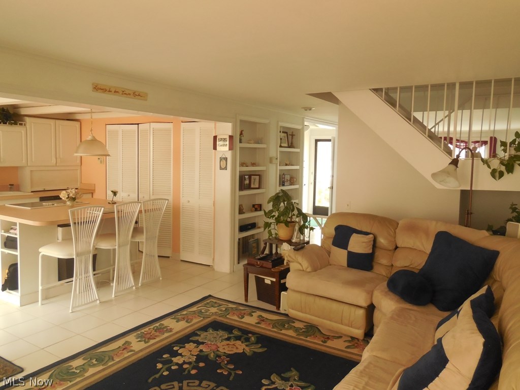 940 Som Center Road, Unit A2 Cleveland, OH 44143 - Photo 12 of 24 Gallery Image 12