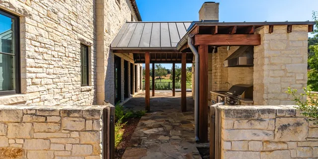 $2,595,000 | 174 Putting Park Drive, Fredericksburg, TX 78624