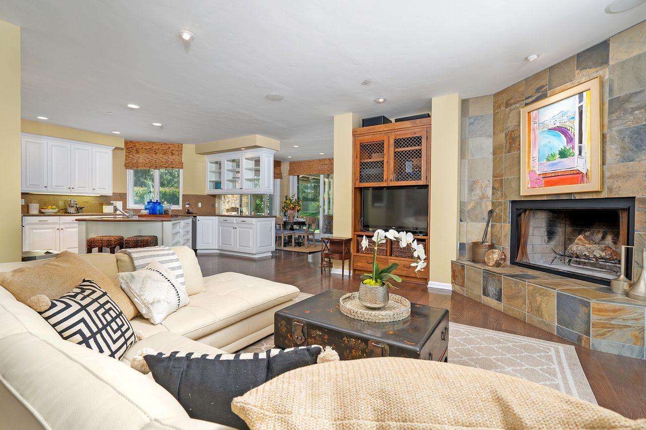 216 Ortega Ridge Road Summerland, CA 93067 - Photo 13 of 42 169834550123329ea-123329-116