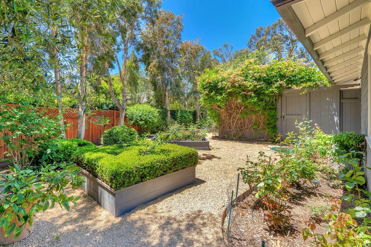 216 Ortega Ridge Road Summerland, CA 93067 - Photo 39 of 42 569834604123329ea-123329-156