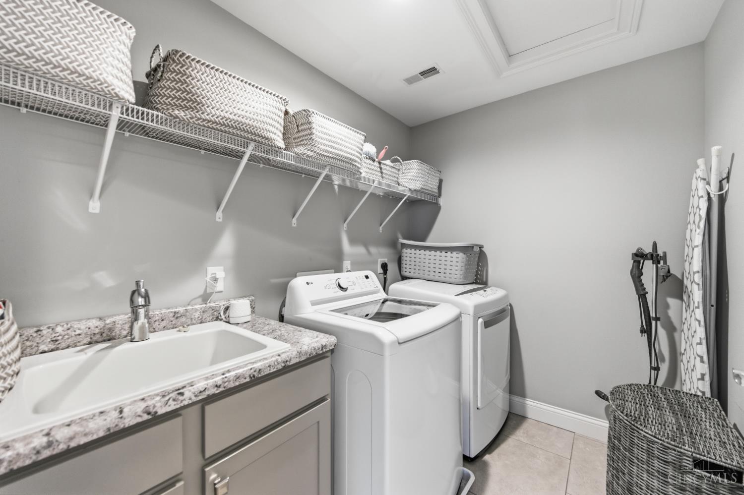 7321 Hosbrook Road Cincinnati, OH 45243 - Photo 32 of 82 Gallery Image 32