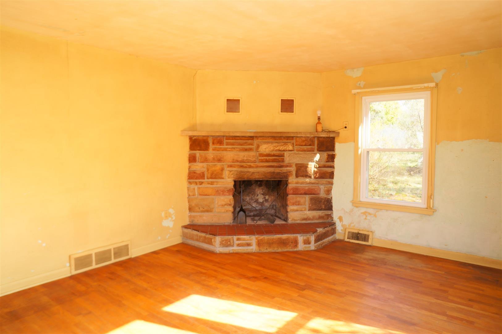 1605 Donnely Road Jackson, MI 49201 - Photo 5 of 32 5