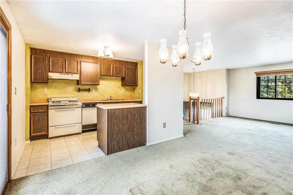 319 Catherine Street McKees Rocks, PA 15136 - Photo 7 of 25
