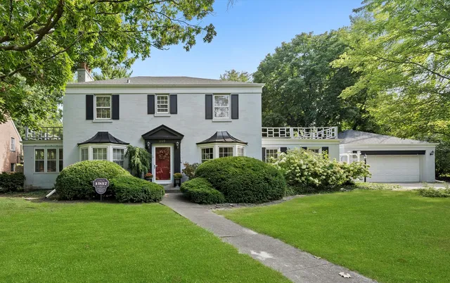 $325,000 | 229 Country Club Road, Chicago Heights, IL 60411