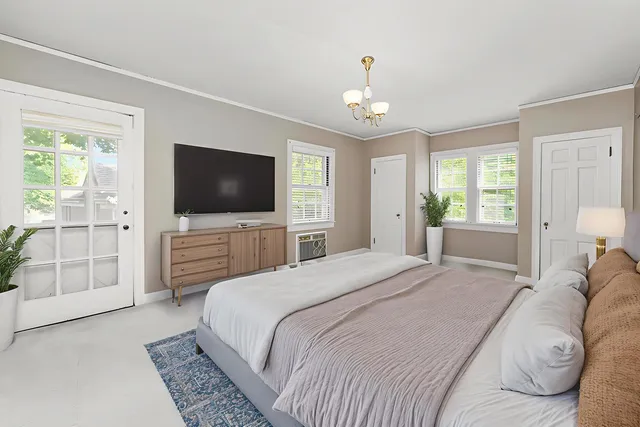 $325,000 | 229 Country Club Road, Chicago Heights, IL 60411