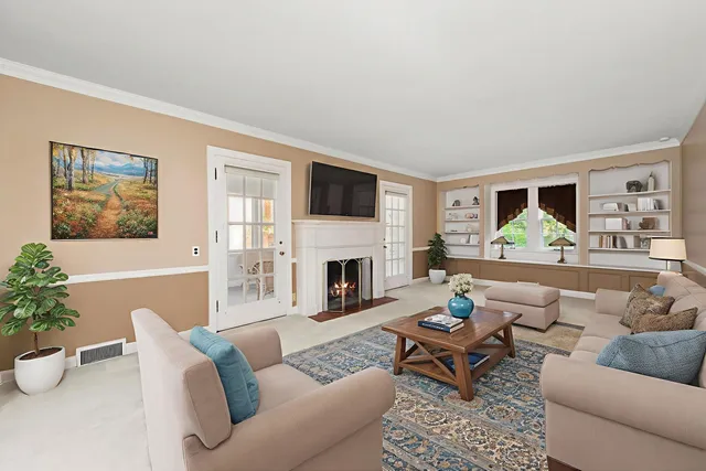 $325,000 | 229 Country Club Road, Chicago Heights, IL 60411