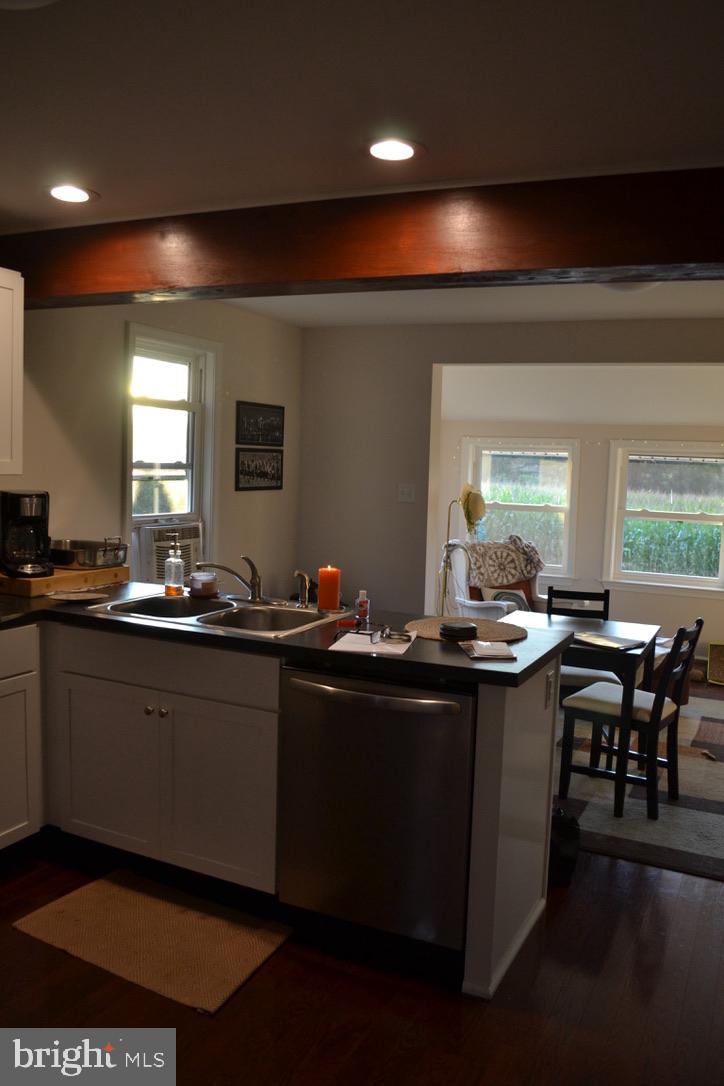 9502 Longswamp Road Mertztown, PA 19539 - Photo 8 of 26 Gallery Image 8