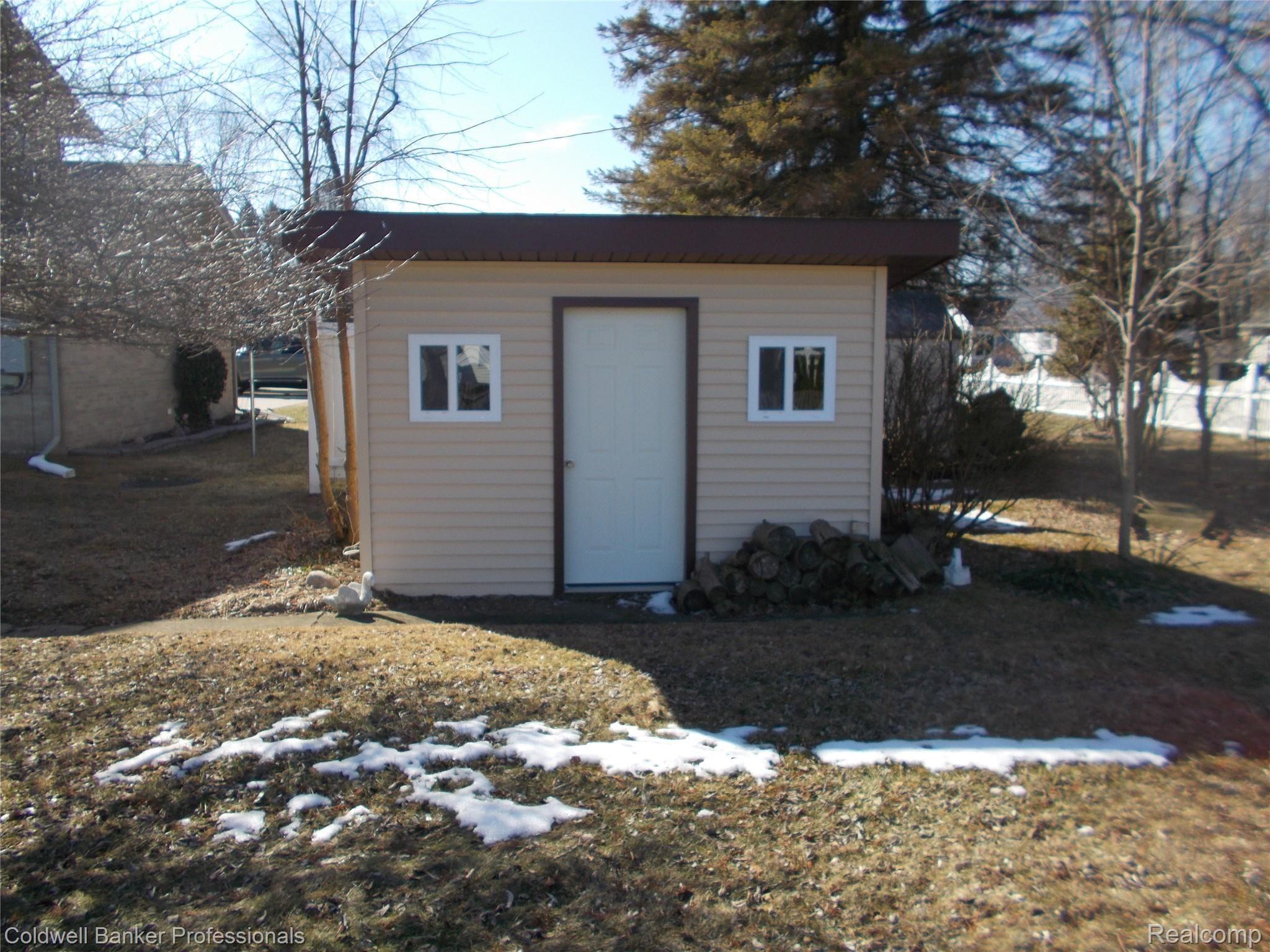 8309 Lakeshore Road Lexington, MI 48450 - Photo 25 of 39 DSCN0921.JPG