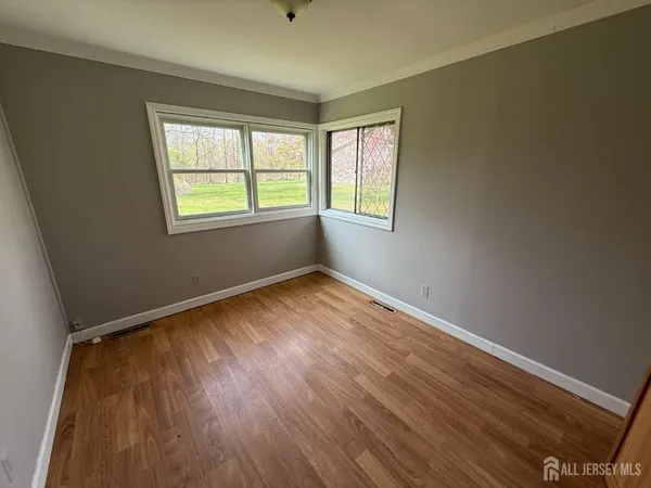 $2,995 | 8 Poe Court, Kendall Park, NJ 08824
