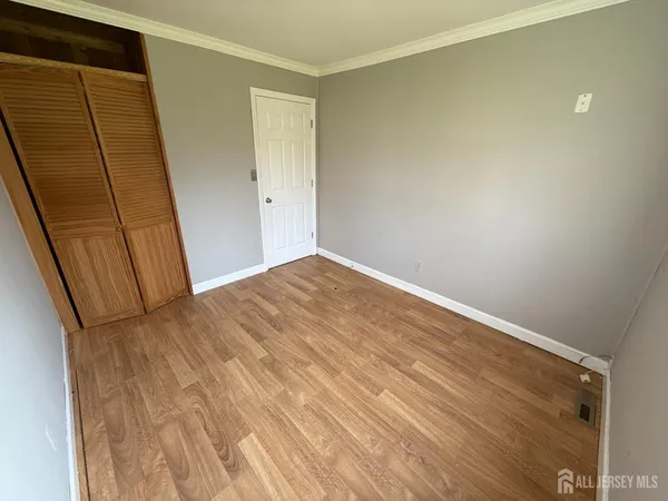 $2,995 | 8 Poe Court, Kendall Park, NJ 08824
